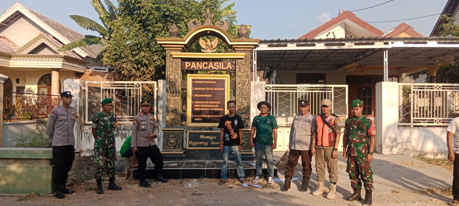 Cegah Konflik Antar Perguruan Silat, Tugu PSHT Di Kecamatan Palang ...